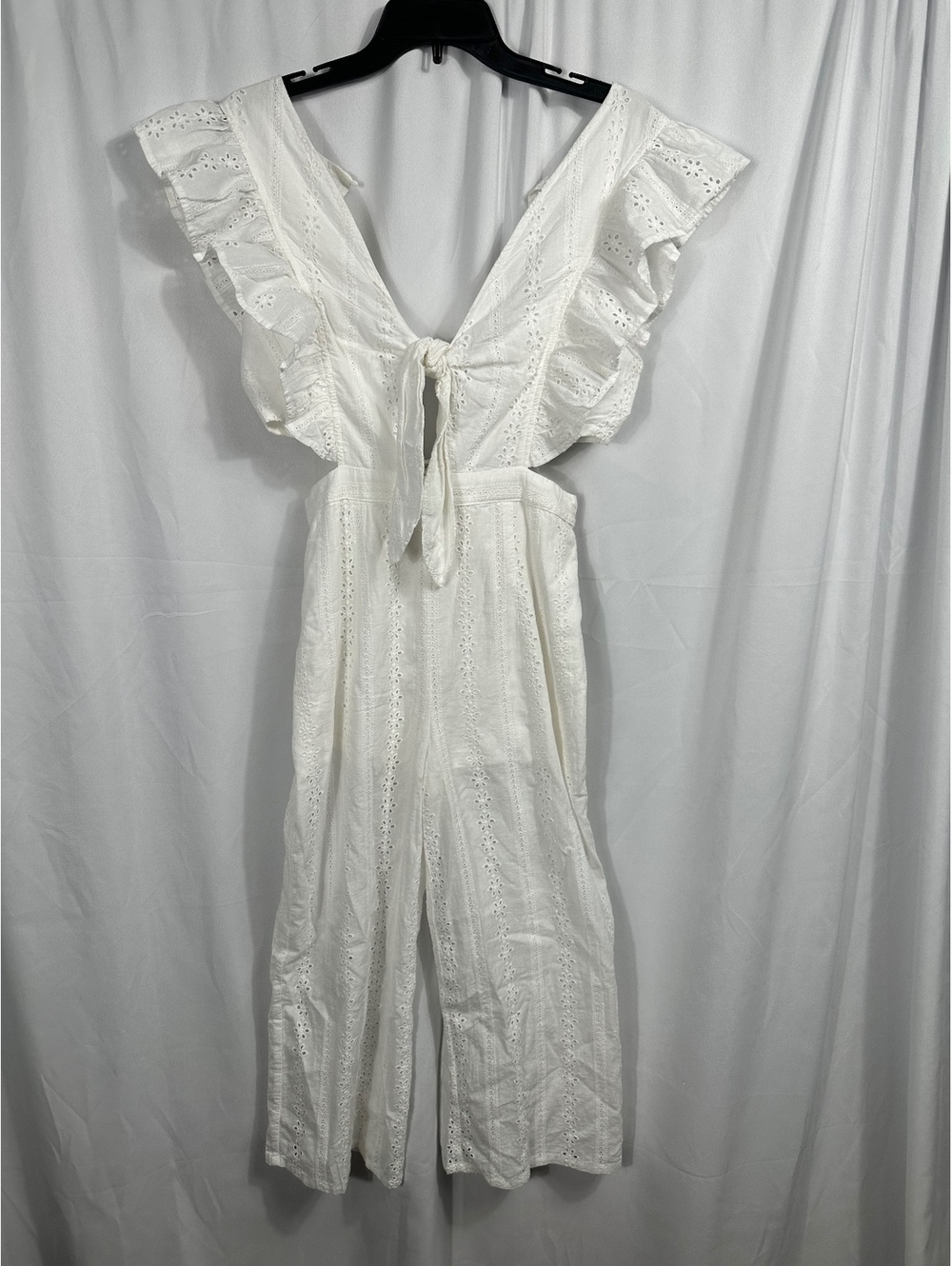 Blue Blush White Eyelet Ruffle Sleeve Jumpsuit with Tie Back Size Large